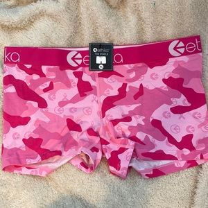 Ethika “Breast Cancer Champ” - Women’s Staple (limited edition)